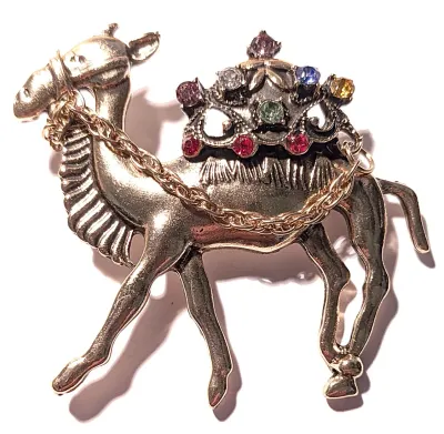**NEW ARRIVAL** Large Jeweled Gold Colored CAMEL BROOCH (2½" x 2¼") with Jeweled Treasure & Chain on a Gold Tone Setting