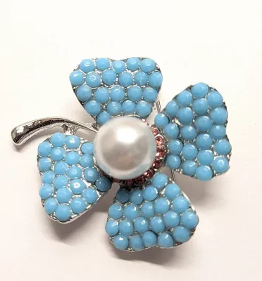 **NEW ARRIVAL** Shiny BLUE Stones PETAL CLUSTERS FLOWER BROOCH (1½" x 1½") with Single Faux Pearl on a Silver Tone Setting