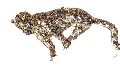 **NEW ARRIVAL** Large Beautiful Multicolored Jeweled LION BROOCH (5¼" x 3") with Segmented MOVEABLE Tail on a Gold Tone Setting
