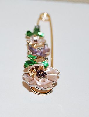 Beautiful Large Bejeweled PIN (3" x ¾") with PURPLE Stones on Blossoms & Leaves on a Gold Tone Pin