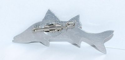 Salt Water FISH BROOCH (2½" x ½") on Thin Metal and Silver Tone Setting