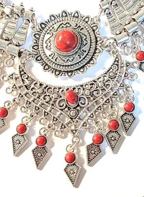 *** NEW ARRIVAL *** Showy Silver Colored RED STONE "TURQUISE STYLE" JEWELRY SET with Choker NECKLACE (12" L + Silver Tone...