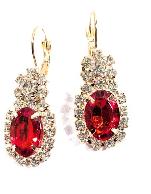 *NEW ARRIVAL* RED Colored Bejeweled OVAL STONE JEWELRY SET/NECKLACE (17" L + Clear Stones Surround+Gold Tone Interlocking Links...