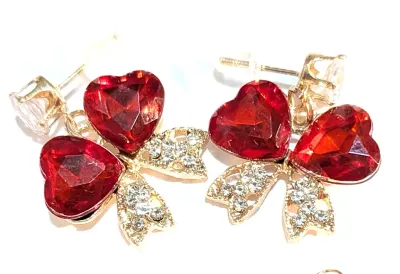 *** NEW ARRIVAL *** DOUBLE RED HEART STONES JEWELRY SET (NECKLACE (15" L + "Bowtie" PENDANT + Gold Tone Chain/Lobster...