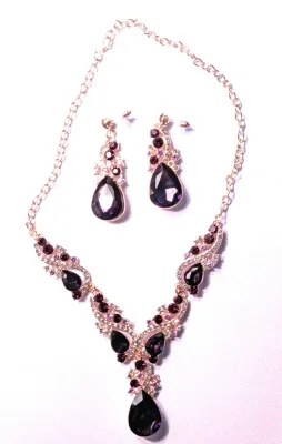 *** NEW ARRIVAL *** Showy Deep PURPLE TEARDROP and JEWELED SWIRLS JEWELRY SET with Choker NECKLACE (14" L + Gold Tone Chain/Lobster...