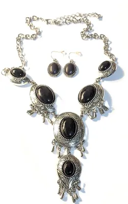 *** NEW ARRIVAL *** Showy Silver Colored BLACK OVAL STONE JEWELRY SET with NECKLACE (14" L + Silver Tone Chain/Clasp) & MATCHING...