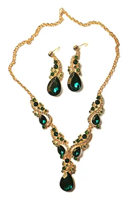 *** NEW ARRIVAL *** Showy GREEN TEARDROP and JEWELED SWIRLS JEWELRY SET with NECKLACE (14" L + Gold Tone Chain/Lobster Clasp) &...