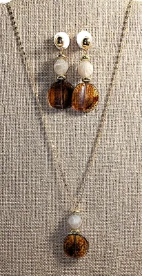 "AMBER DISK & HEX STONE" JEWELRY SET with NECKLACE (24" L + GOLD Tone Chain/Lobster Clasp) and MATCHING Dangle...