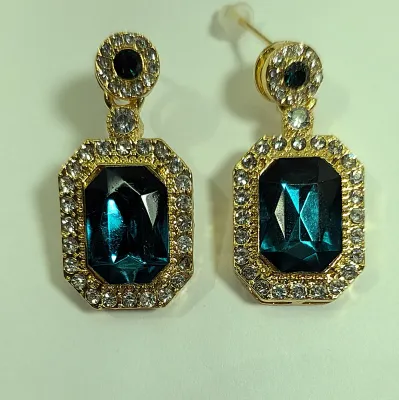Beautiful GREEN Rectangle Beveled Stone JEWELRY SET with NECKLACE (20" L + Encased in GOLD Tone Setting + Jeweled...