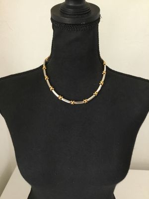 Beautiful vintage, silver and gold, toned X crossover knots, unbranded, vintage collars, statement necklace excellent condition
