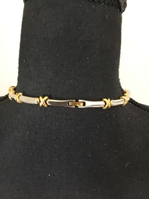 Beautiful vintage, silver and gold, toned X crossover knots, unbranded, vintage collars, statement necklace excellent condition