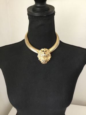 Vintage 1980s massive golden lion head Tubogas omega statement, chunky necklace has some wear