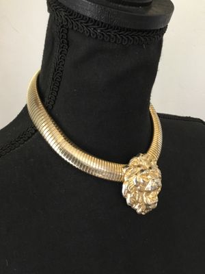 Vintage 1980s massive golden lion head Tubogas omega statement, chunky necklace has some wear