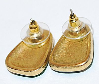 Deep GREEN Enamel EARRINGS with a Swirl Gold Tone Line Accent on a Stud Post Clasp
