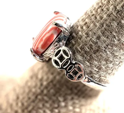 **NEW ARRIVAL** Size 9½ RED & WHITE "Striped" Oval Cabochon 4-Prong Stone RING with a "Square in a Circle" Band...