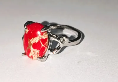 **NEW ARRIVAL** Size 9 RED & BEIGE "Speckled" Oval Cabochon 4-Prong Stone RING with Up/Down Band "KNOBS" on a...