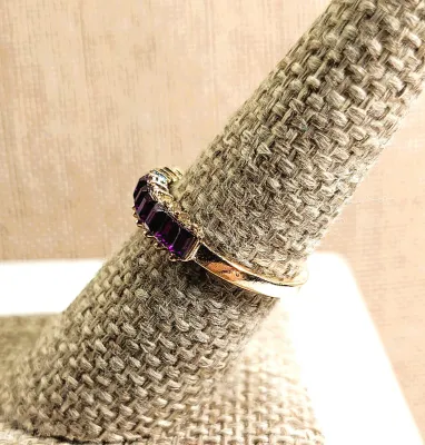 **New Arrival** Size 7¼ Half Infinity Style RING with PURPLE Rectangle Stones Row on a Gold Tone Setting & Band (1.8g)