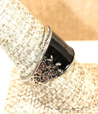 **New Arrival** Size 9¼ BLACK Enamel Front Panel RING with Hollowed Side Accents on a Silver Tone Setting & Band (6.1g)