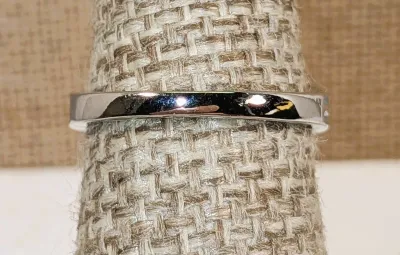 **New Arrival** Size 6½ Clear Round Main Stone RING with Enameled Blue/Green Split Sides & Accent Stones Surround on a Silver Tone...
