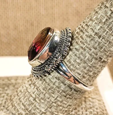 **New Arrival** Size 8½ Red, Purple & Yellow Colored Oval, Beveled IRIDESCENT-STYLE Glass Stone RING with Frame Surround on a Silver...