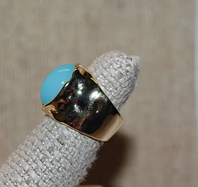 Size 6 Large Oval "Robin's Egg" BLUE STONE RING with FRONT SIDE SPLIT Gold Tone WIDE BAND (8.6g)