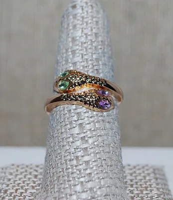 Size 8 Double Headed SNAKE RING with PURPLE EYES on 1 End and GREEN EYES on the Other End+ Dimpled Head and Neck on a Gold Tone Band (3.6g)