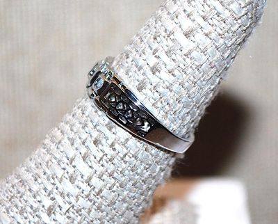 Size 7¼ Marked .925 Half Infinity RING with Row of 5 Clear Stones & Half Hollowed Silver Band (2.5g)