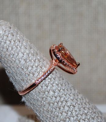 Size 7½ Marked .925 "CHAMPAGNE" Colored PEAR Stone RING with Jeweled Surround on a Rose Gold Setting & Band (3.3g)