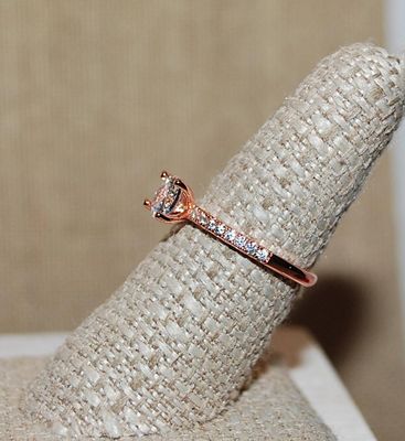 Size 8 Classic Single Round Clear Stone RING with Small Stones Side Band Accents on a ROSE GOLD Setting (2.9g)