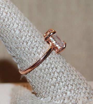 Size 9 Marked .925 - Clear Beveled Rectangle Shaped Stone RING with a 4-Prong ROSE GOLD Nest & Band and Silver Setting (3.9g)