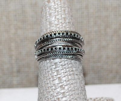 Size 7 Multi "Swirled Lines" RING with 2 Tiny BLACK Stones Lines on a Silver Tone Setting and Band (5.9g)
