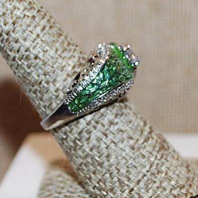 Size 7¼ Marked .925 "Puffy" LIME GREEN Party Ring with a Single Main Clear Round Stone on a Silver Band (6.1g)