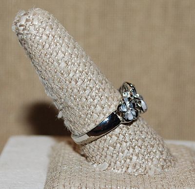 Size 10 Marked .925 - "Shades of Silver" FLOWER PETALS RING Each with a Single Clear Stone Center on a Silver Setting (5.2g)
