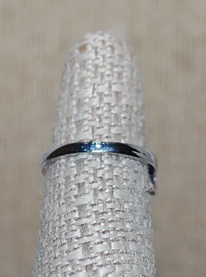 Size 6¼ PINK Set of 9 "BIG LETTER V Shape" BAGUETTES RING on a Silver Tone Band (2.5g)