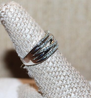 Size 7½ Criss-Cross 5 Lines RING with 4 Jeweled Lines and 1 Slant Line on Silver Tone Setting and Band (4.2g)