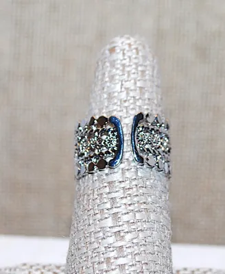 Size 7½ ALL SILVER Colored Wide Band Graphic Designed NO STONES RING on an OPEN SPLIT BAND (4.1g)