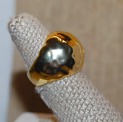 Size 7 Gold Tone "Chunky" No Stones RING with a Hammered Gold Colored SPLIT BAND (10.5g)