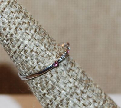 Size 5½ Delicate Pink & Clear Tiny Stones Ring on a Silver Tone Band (0.9g)