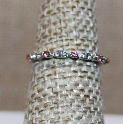 Size 5½ Delicate Pink & Clear Tiny Stones Ring on a Silver Tone Band (0.9g)