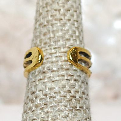 Size 6 TOE RING with "Triple Rows" on a Gold Tone OPEN BAND (1.9g)