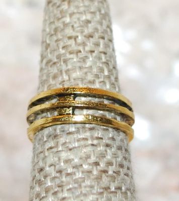 Size 6 TOE RING with "Triple Rows" on a Gold Tone OPEN BAND (1.9g)
