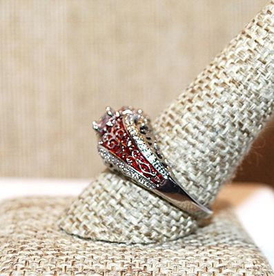 Size 8 Marked .925 "Puffy" CRANBERRY RED Party Ring with a Single Main Clear Round Stone on a Silver Band (6.2g)