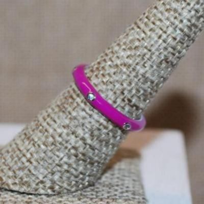 Size 6 Delicate FUCHSIA Enamel Ring with 6 Spaced Accent Stones on a Silver Tone Band (2.1g) - STACK ALL COLORS for a REAL IMPACT