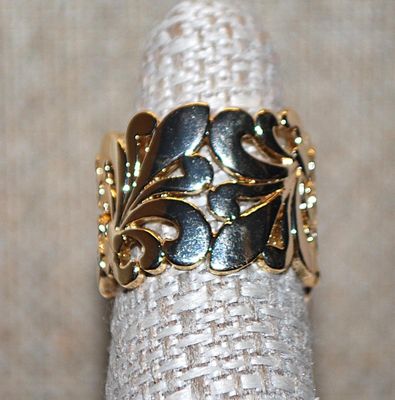 Size 6½ Infinity-Style (⅔) Gold Tone Showy RING with Bejeweled Bright Round Clear Stones on a Graphic Design Setting (9.7g)