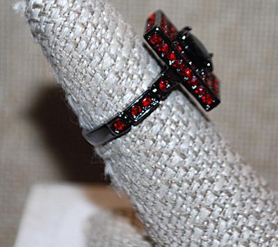 Size 9 Marked .925 Interesting "BLACK on RED" Rectangle "Panel" of Stones RING with Large Oval Center Stone & 8...