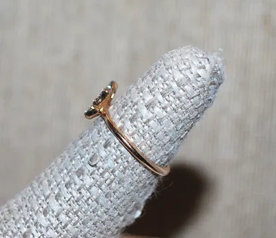 Size 5½ Delicate Clear Stones JEWELED BUTTERFLY RING on a Thin Gold Tone Band (1.2g)