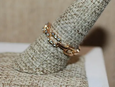 Size 8¾ Six Horizontal LOOPS RING with 3 Jeweled Loops on a Gold Tone Band (1.9g)