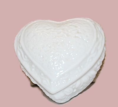 Small 2-Piece WHITE CERAMIC TRINKET BOX (2¾" x 2¼" x 2") with Fruit Clusters Design