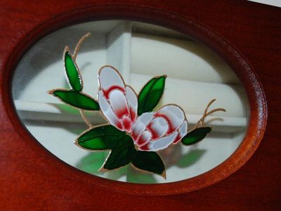 Scalloped Edge Lacquered Wooden JEWELRY BOX with Oval Glass Enameled Styled Flower Design + White Interior 6" x 4" x 2"