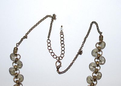 ***NEW SALE PRICE*** Interesting Continuous WIRE NETTING STRAND NECKLACE Holding Clear Prism Beads with "Brass" Tone Spacers,...